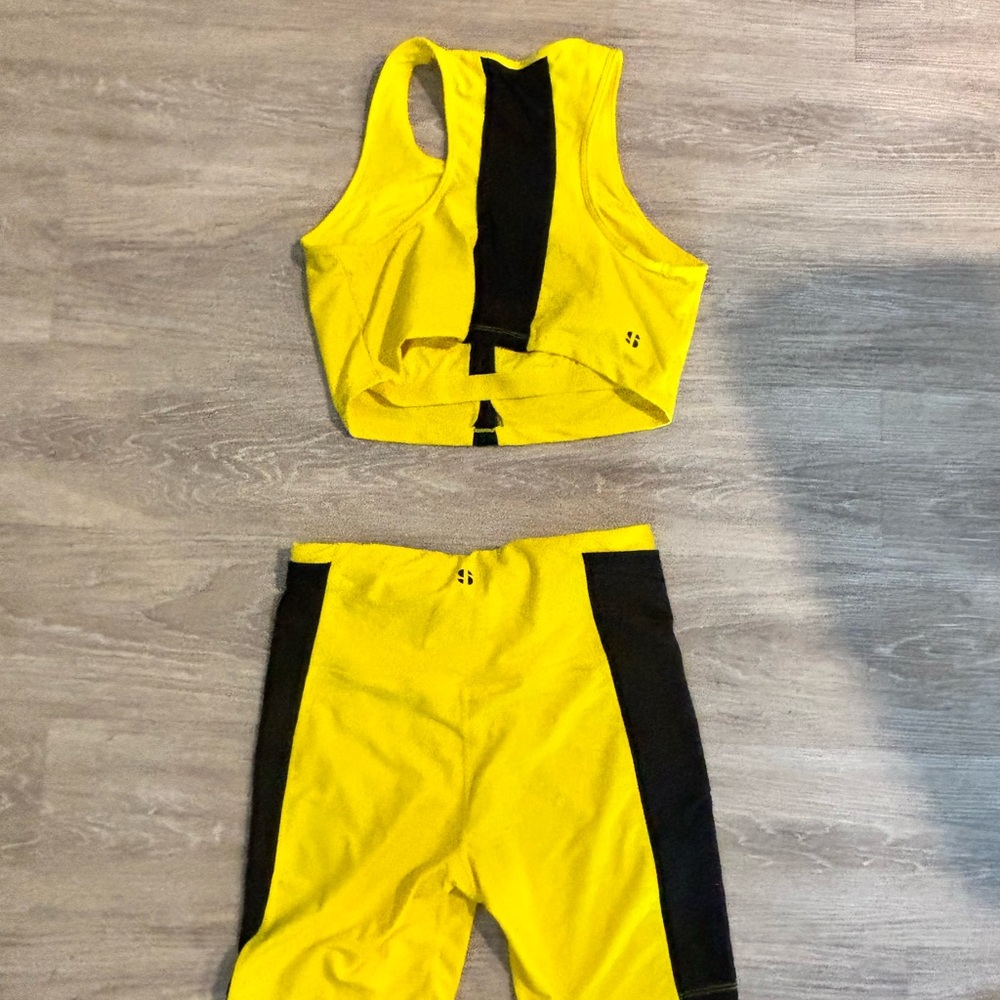Sports Illustrated Swim Yellow and Black Set Gym Outfit - Picture 3 of 4